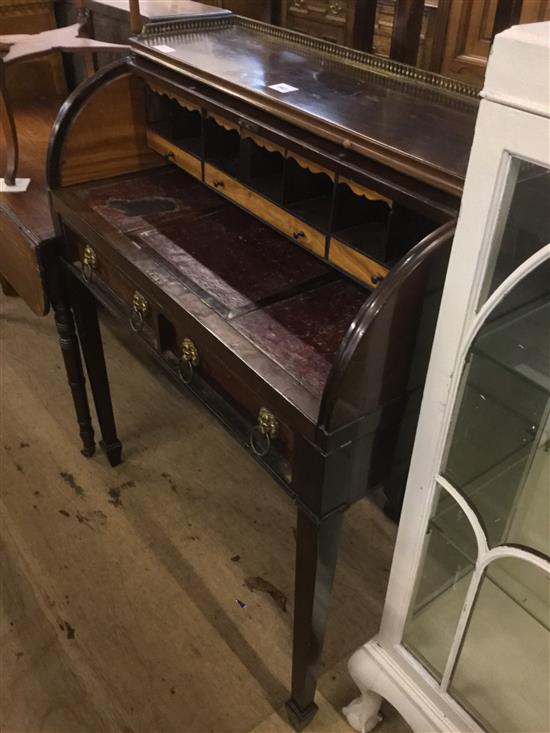 Cylindrical mahogany bureau(-)